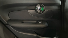 MINI Clubman 1.5 Cooper Exclusive 6dr Auto [Comfort/Nav+ Pack] Petrol Estate